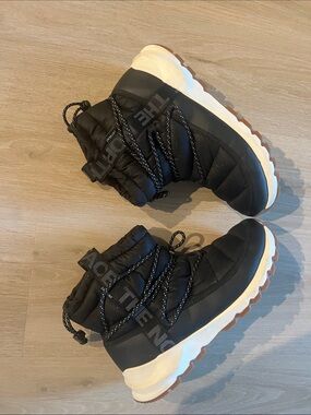 The North Face ThermoBall Lace Up Waterproof Boot Black White Sz 10